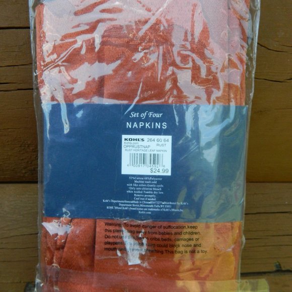 Croft & Barrow Fall Dark Orange Leaf Set of 4 Napkins.18 x 18 - Picture 4 of 5